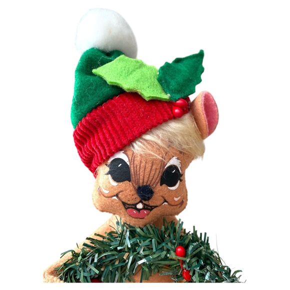 Annalee 2015 Holly Berry Mouse Elf Christmas Decor ~11” Wreath Red Hat Plush - Picture 8 of 8